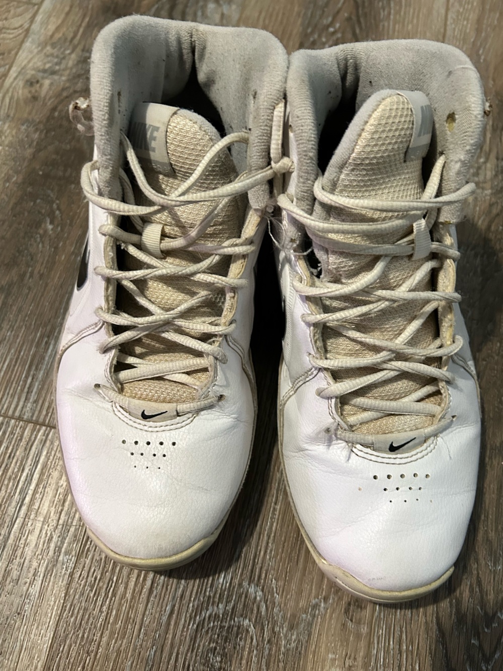 Nike Women’s White and Beige High-Top Sneakers vintage